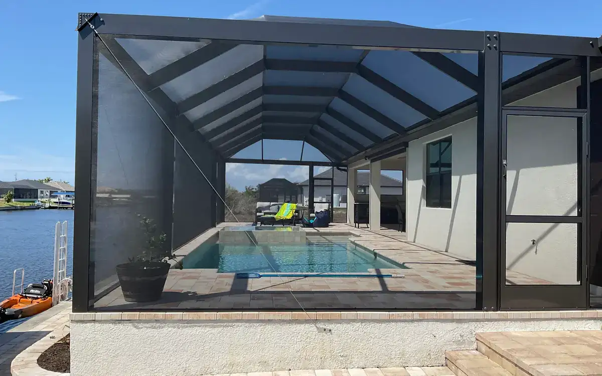 Cerramiento de piscina de aluminio en el sur de Florida